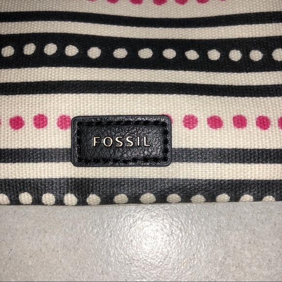 Fossil Eliza Wristlet Wallet Pink Dots New - Picture 3 of 4